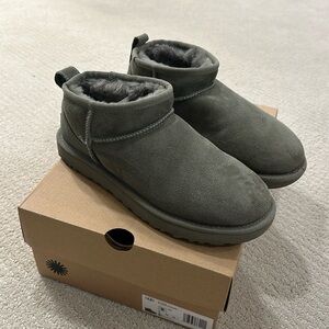 Ugg classic ultra mini